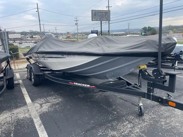 The Image of Tracker Pro Team 195 TXW Tournament Edition 2023 - 1