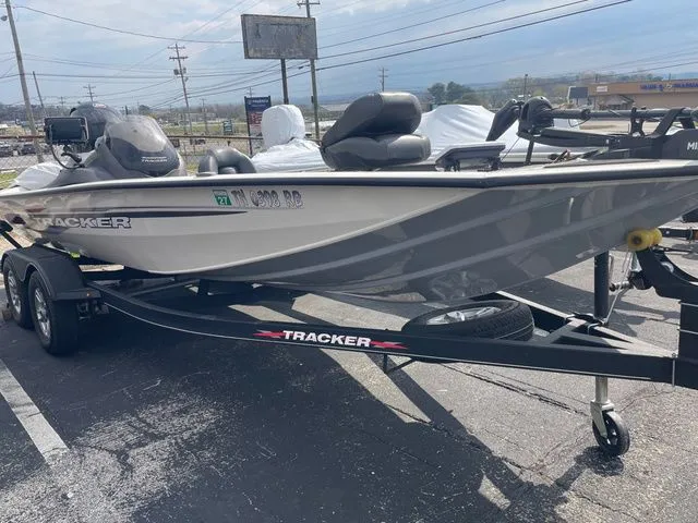 Slide: The Image of Tracker Pro Team 195 TXW Tournament Edition 2023 - 4