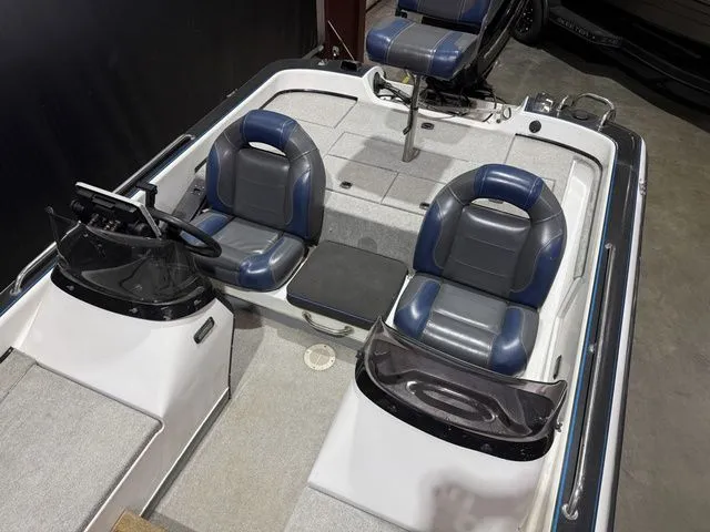 Slide: The Image of Cobra Cobra 20 W/ Mercury 175 1995 - 10