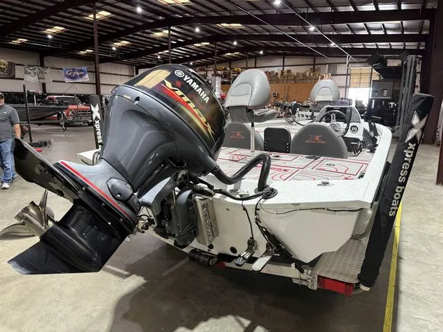 Slide: The Image of Xpress X18 PFC W/Yamaha 115 "SHO" 2020 - 4