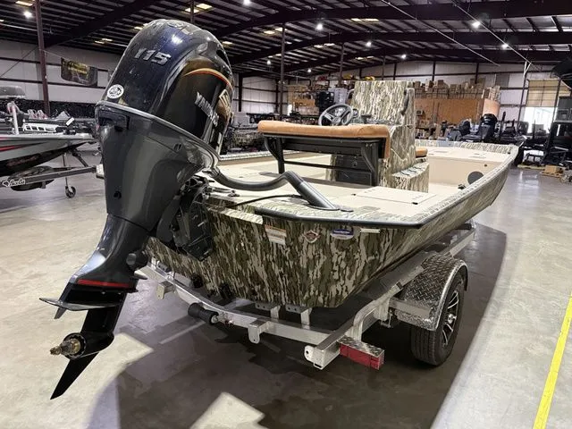 Slide: The Image of Avid Rogue 20 CC W/Yamaha 115 "SHO" 2026 - 4