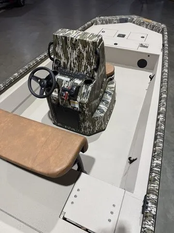 Slide: The Image of Avid Rogue 20 CC W/Yamaha 115 "SHO" 2026 - 7