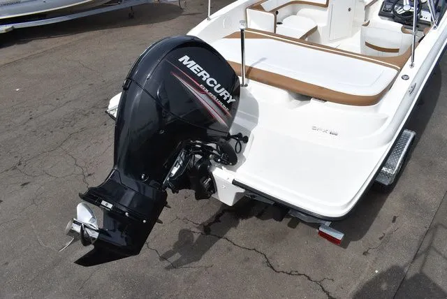 Slide: The Image of Sea Ray SPX 190 Outboard 2018 - 10