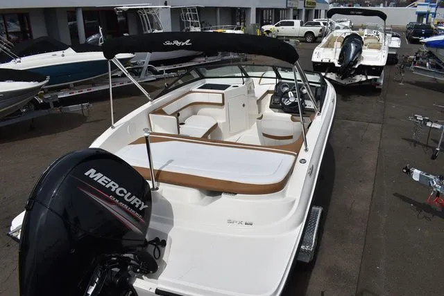 Slide: The Image of Sea Ray SPX 190 Outboard 2018 - 11
