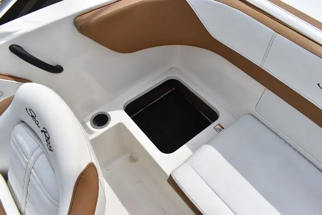 Slide: The Image of Sea Ray SPX 190 Outboard 2018 - 29