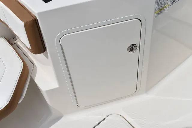 Slide: The Image of Sea Ray SPX 190 Outboard 2018 - 35