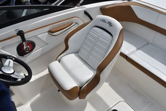 Slide: The Image of Sea Ray SPX 190 Outboard 2018 - 37