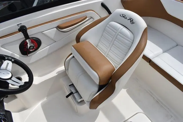 Slide: The Image of Sea Ray SPX 190 Outboard 2018 - 38