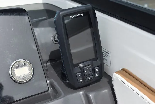 Slide: The Image of Sea Ray SPX 190 Outboard 2018 - 42