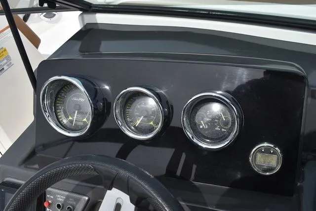 Slide: The Image of Sea Ray SPX 190 Outboard 2018 - 43