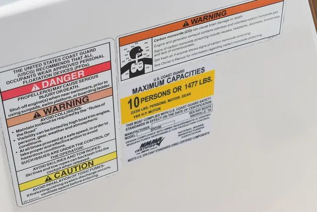 Slide: The Image of Sea Ray SPX 190 Outboard 2018 - 44