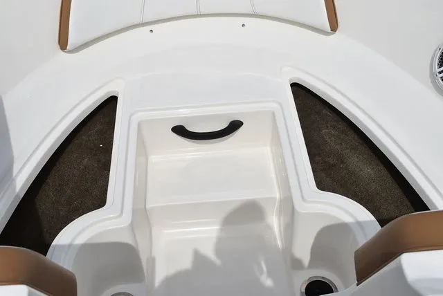 Slide: The Image of Sea Ray SPX 190 Outboard 2018 - 46