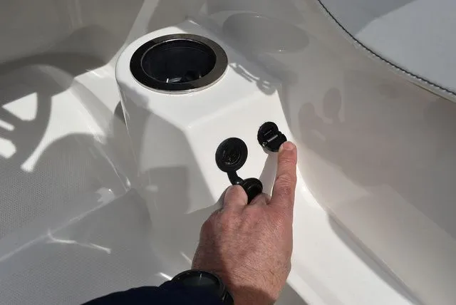 Slide: The Image of Sea Ray SPX 190 Outboard 2018 - 48