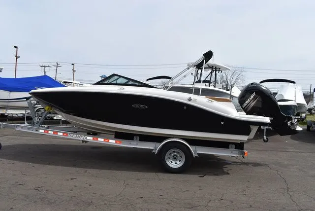 Slide: The Image of Sea Ray SPX 190 Outboard 2018 - 5