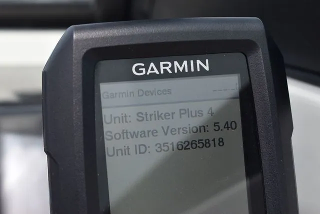 Slide: The Image of Sea Ray SPX 190 Outboard 2018 - 53