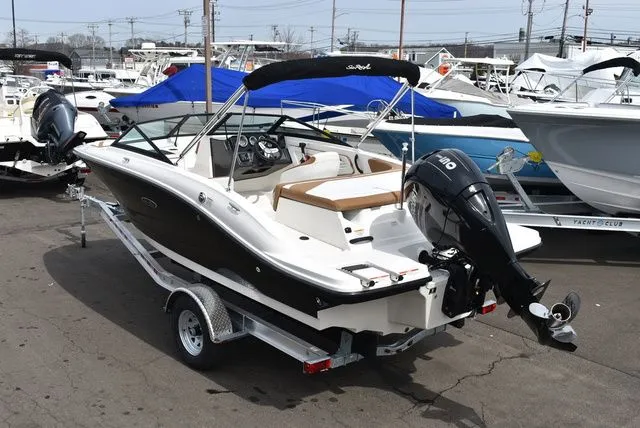 Slide: The Image of Sea Ray SPX 190 Outboard 2018 - 7