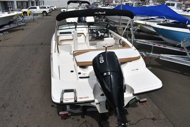 Slide: The Image of Sea Ray SPX 190 Outboard 2018 - 9