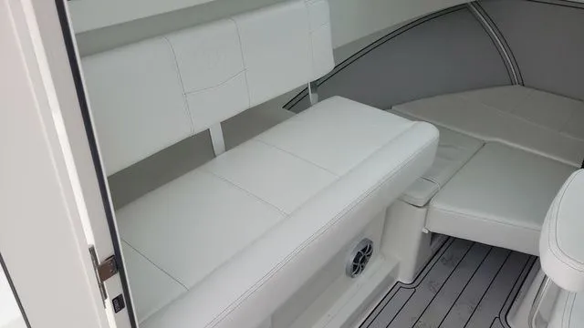 Slide: The Image of Parker Marine 227 Explorer 2026 - 4