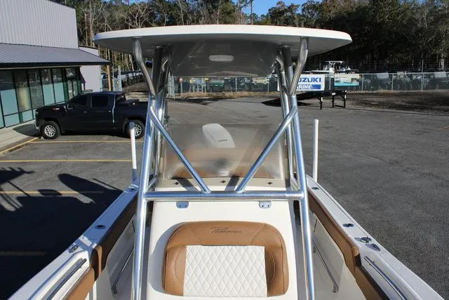 Slide: The Image of Pioneer 222 Sportfish 2026 - 15