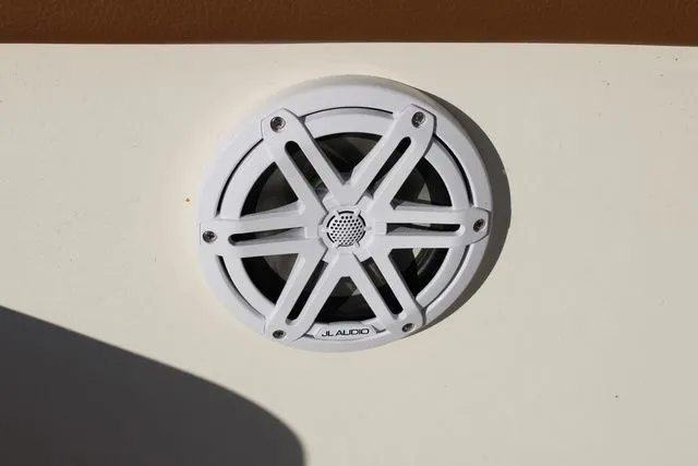 Slide: The Image of Pioneer 222 Sportfish 2026 - 19
