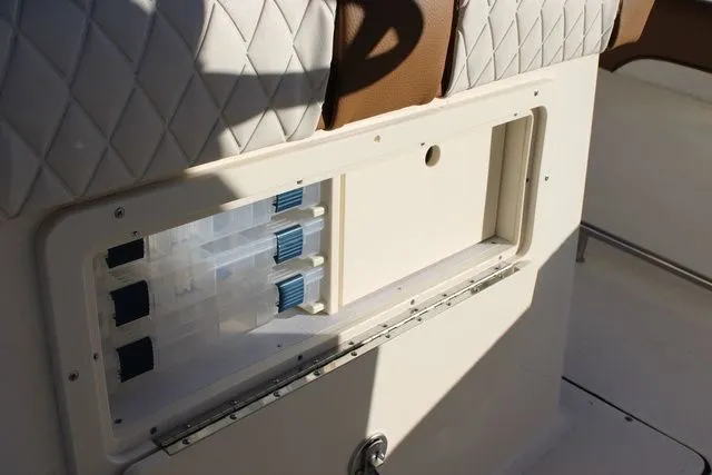Slide: The Image of Pioneer 222 Sportfish 2026 - 21