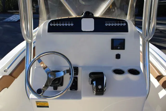 Slide: The Image of Pioneer 222 Sportfish 2026 - 25