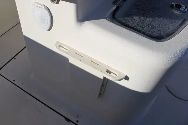 Slide: The Image of Pioneer 222 Sportfish 2026 - 30