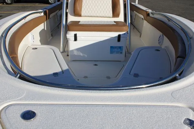 Slide: The Image of Pioneer 222 Sportfish 2026 - 9