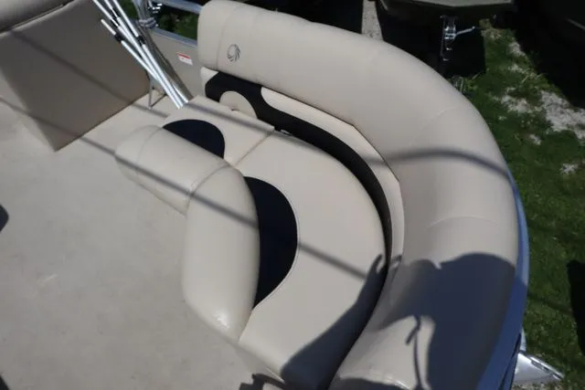 Slide: The Image of Lowe SS 190 2014 - 10