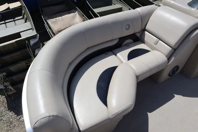 Slide: The Image of Lowe SS 190 2014 - 11