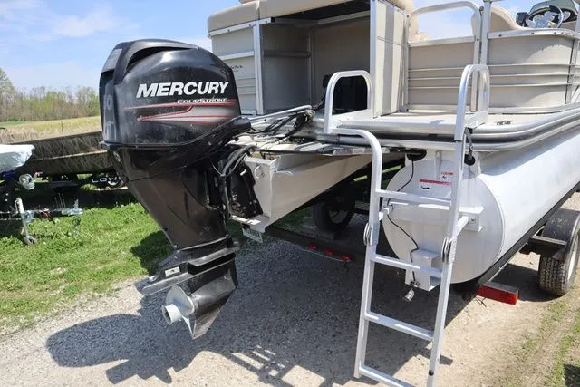 Slide: The Image of Lowe SS 190 2014 - 5