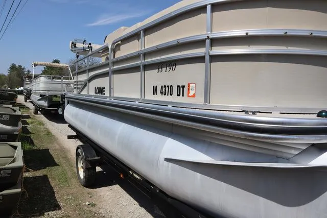 Slide: The Image of Lowe SS 190 2014 - 7