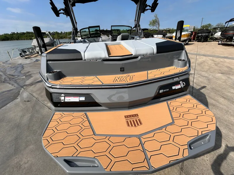 Slide: The Image of MasterCraft NXT22 2026 - 10