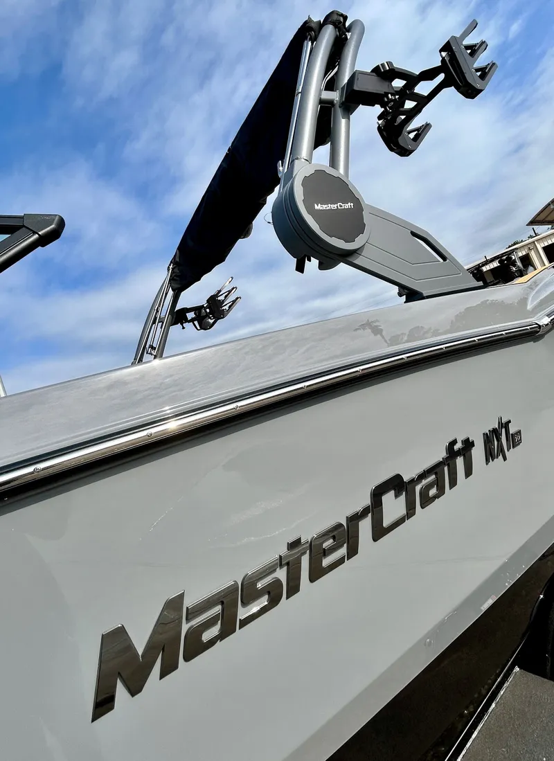 Slide: The Image of MasterCraft NXT22 2026 - 13