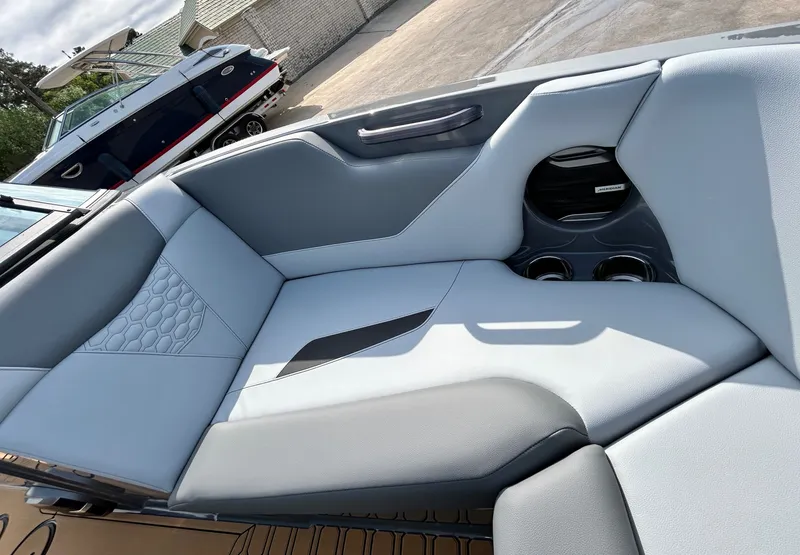 Slide: The Image of MasterCraft NXT22 2026 - 21