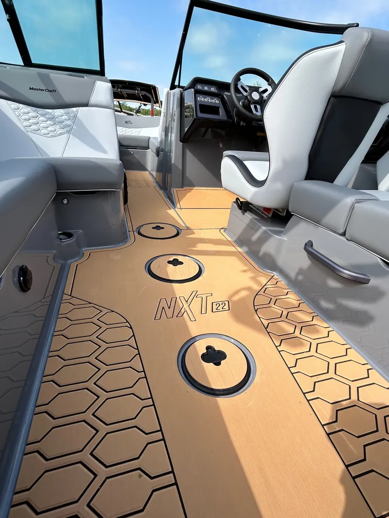 Slide: The Image of MasterCraft NXT22 2026 - 29