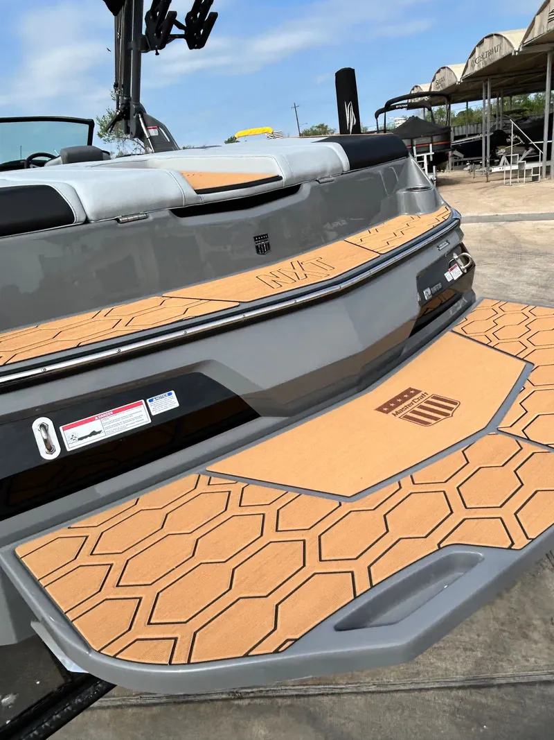 Slide: The Image of MasterCraft NXT22 2026 - 48