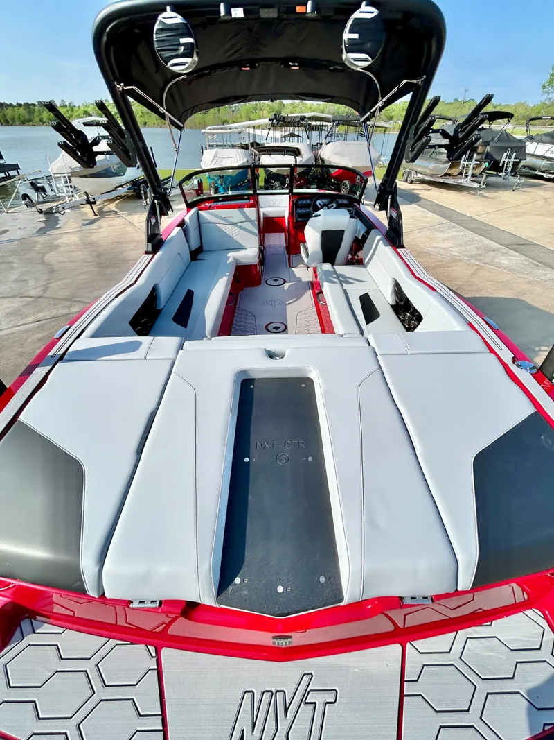 Slide: The Image of MasterCraft NXT24 2026 - 12
