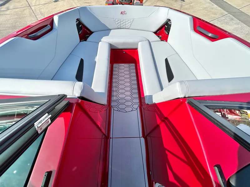 Slide: The Image of MasterCraft NXT24 2026 - 17