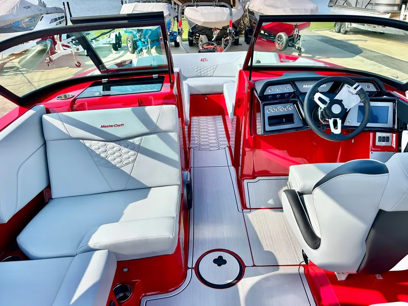 Slide: The Image of MasterCraft NXT24 2026 - 22