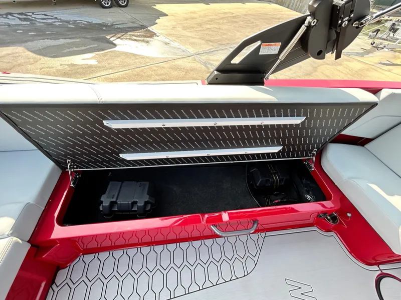 Slide: The Image of MasterCraft NXT24 2026 - 36