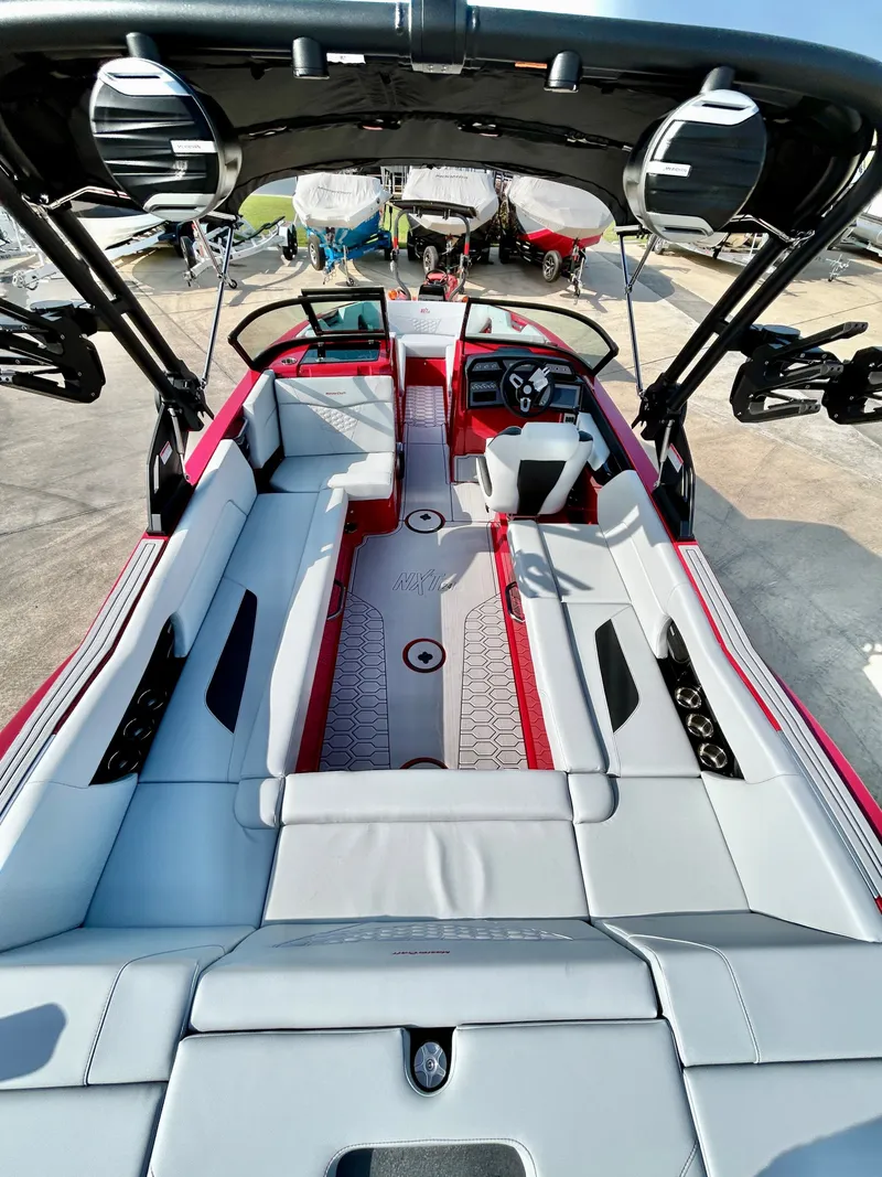 Slide: The Image of MasterCraft NXT24 2026 - 39