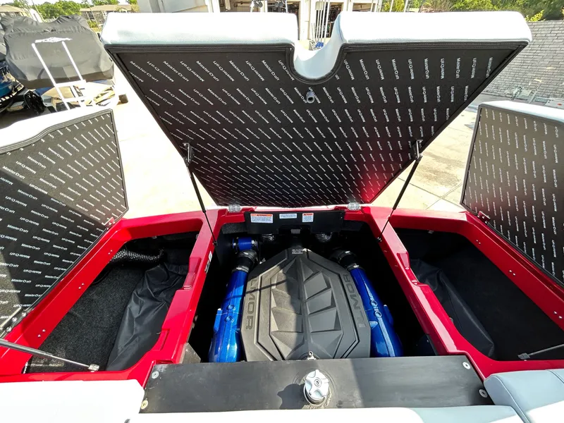 Slide: The Image of MasterCraft NXT24 2026 - 48