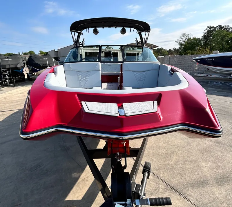 Slide: The Image of MasterCraft NXT24 2026 - 7