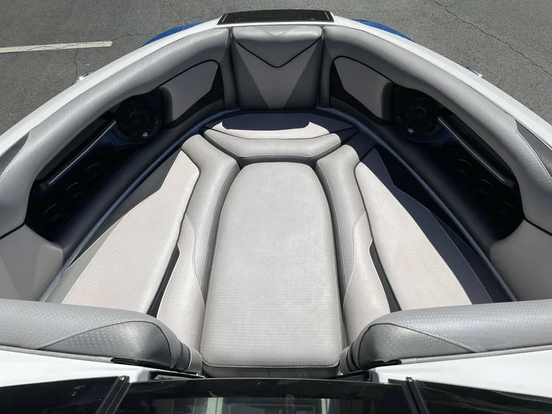 Slide: The Image of Centurion Ri237 2021 - 25