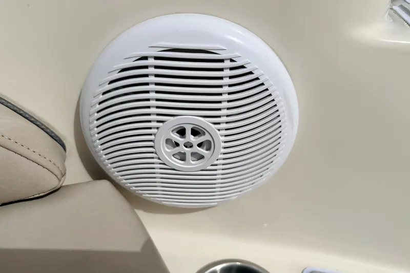 Slide: The Image of White speaker on a 2003 Sea Ray 200 Sundeck boat interior. - 50