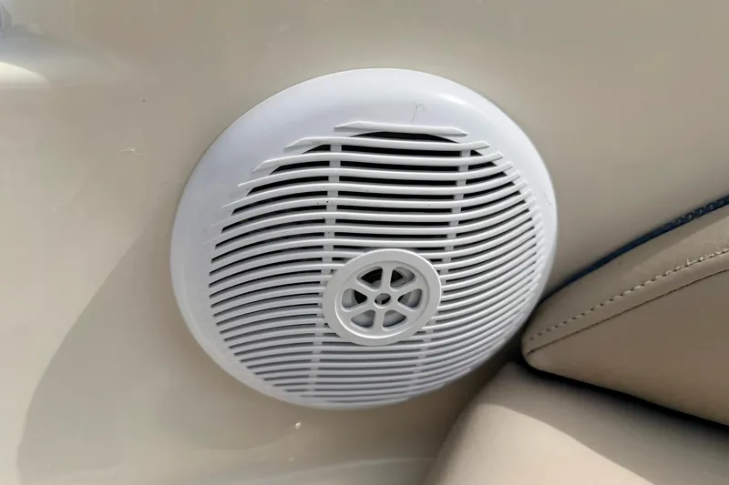 Slide: The Image of White speaker on 2003 Sea Ray 200 Sundeck boat interior. - 51
