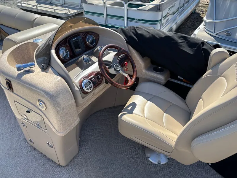 Slide: The Image of South Bay 700 Series 722CR 2010 - 10