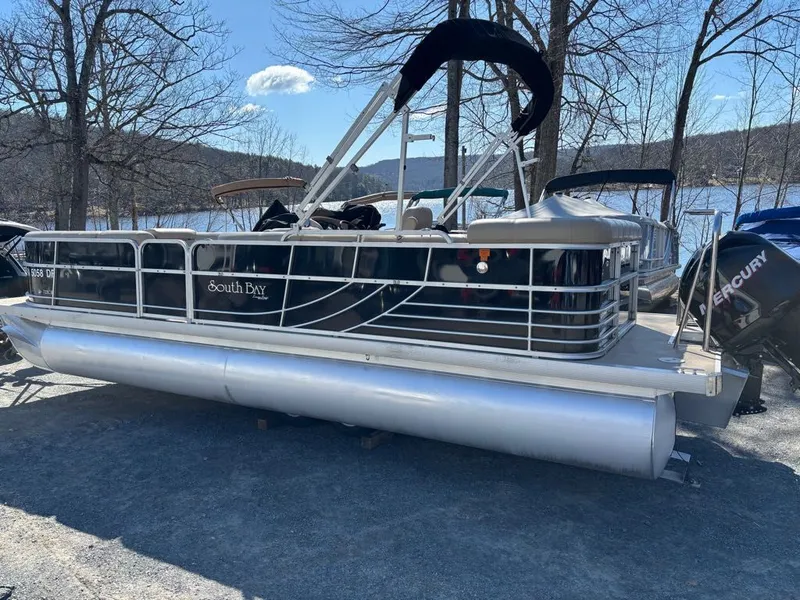 Slide: The Image of South Bay 700 Series 722CR 2010 - 15