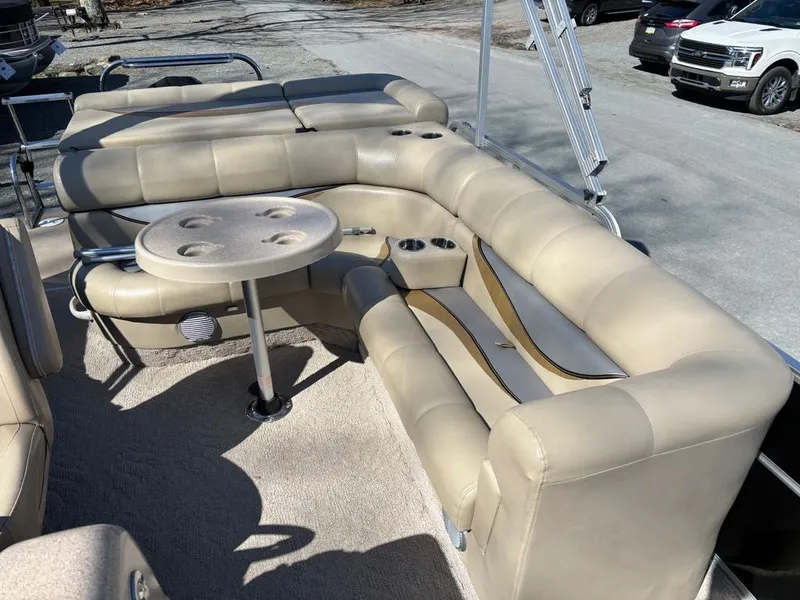 Slide: The Image of South Bay 700 Series 722CR 2010 - 4